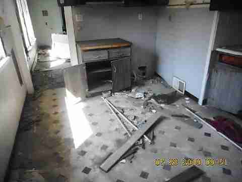 4400 St Clair (31)_m.jpg